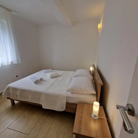 Apartman Maslina *
